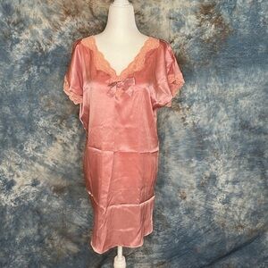 EUC Victoria’s Secret pink nightgown Sz S